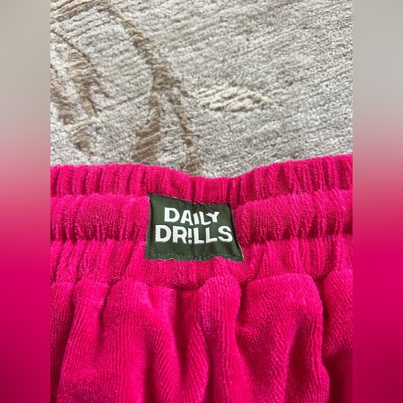 BRAND NEW never worn pink terry cloth pants from daily drills - Picture 3 of 3
